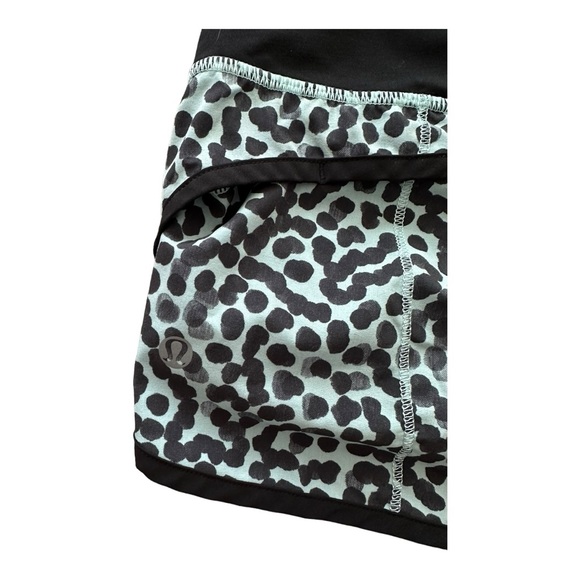 Lululemon speed it up shorts - Picture 4 of 5